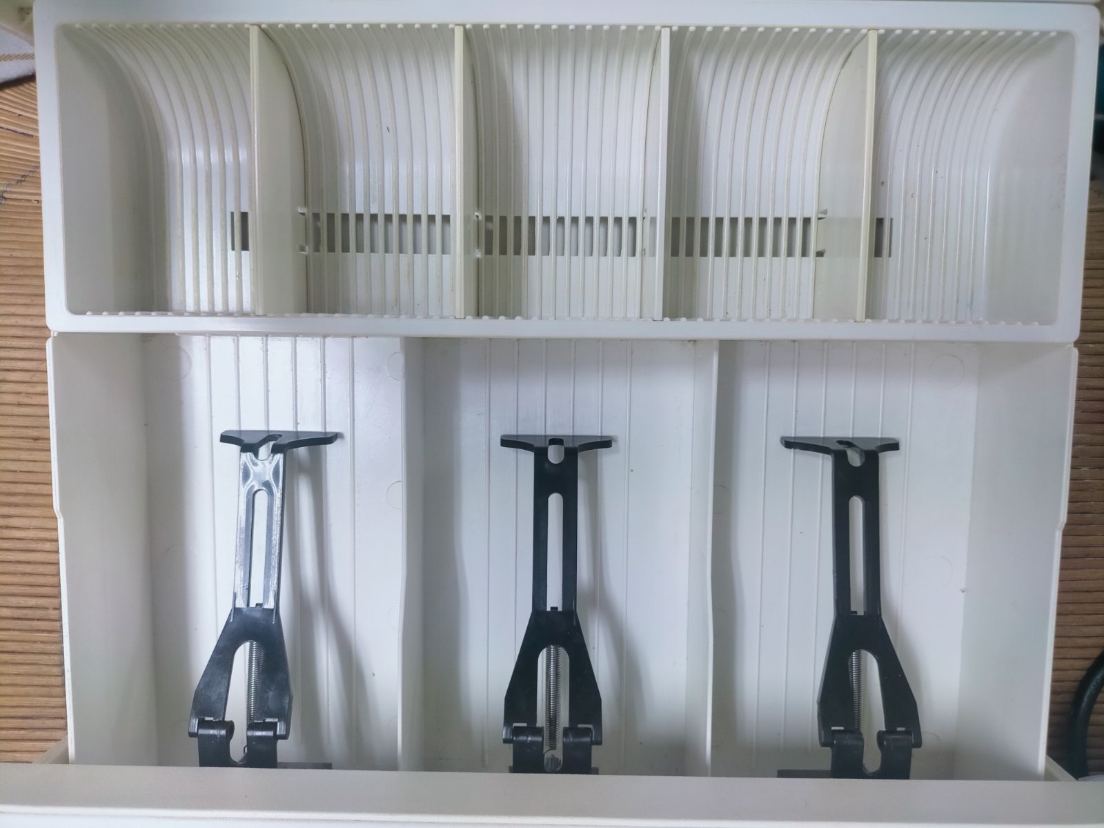 TOWAレジスター AX-100 中古品 人気機種感熱紙 送料無料 992211 TOWA