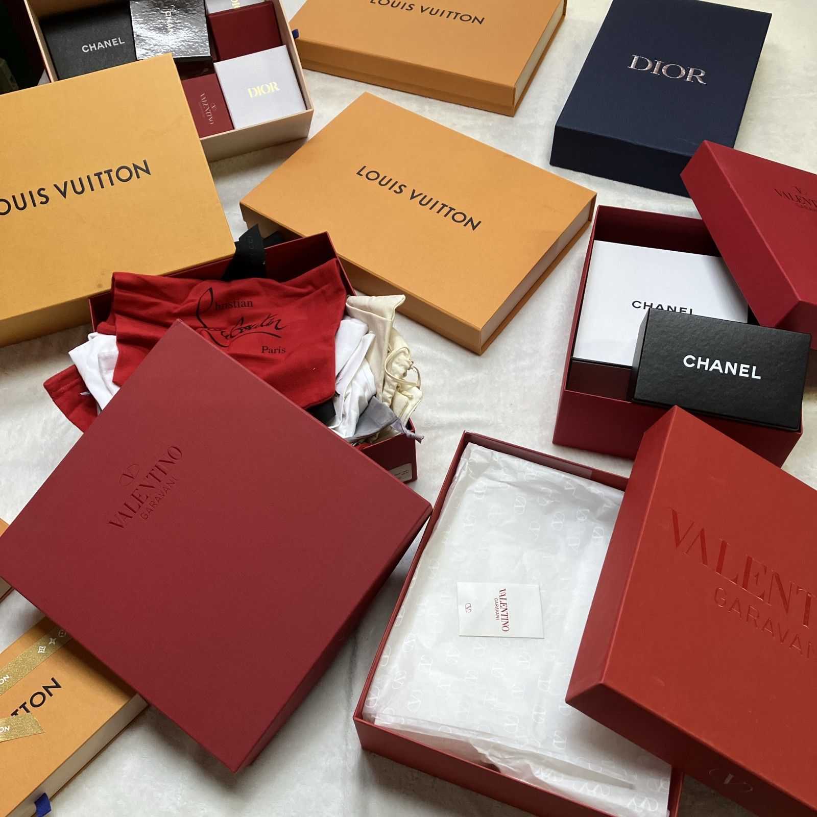 ルイ・ヴィトン、シャネル、ディオール ボックス多数 CHANEL】【DIOR】【VALENTINO】【LOUIS VUITTON】ほか ブランド箱