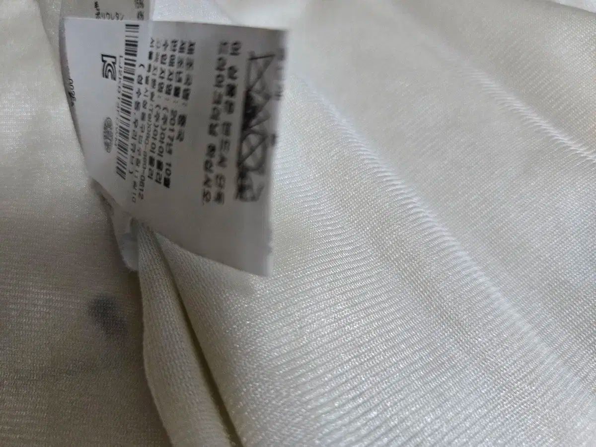 LONA マークアンドロナ