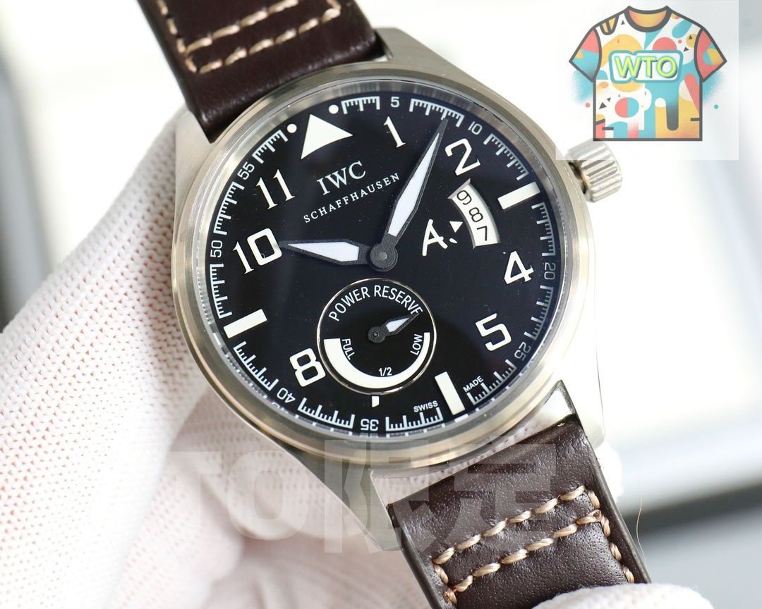 今日 IWC アイダブリューシー パイロットシリーズ ブルーアライトアーチ型サファイアガラスを採用