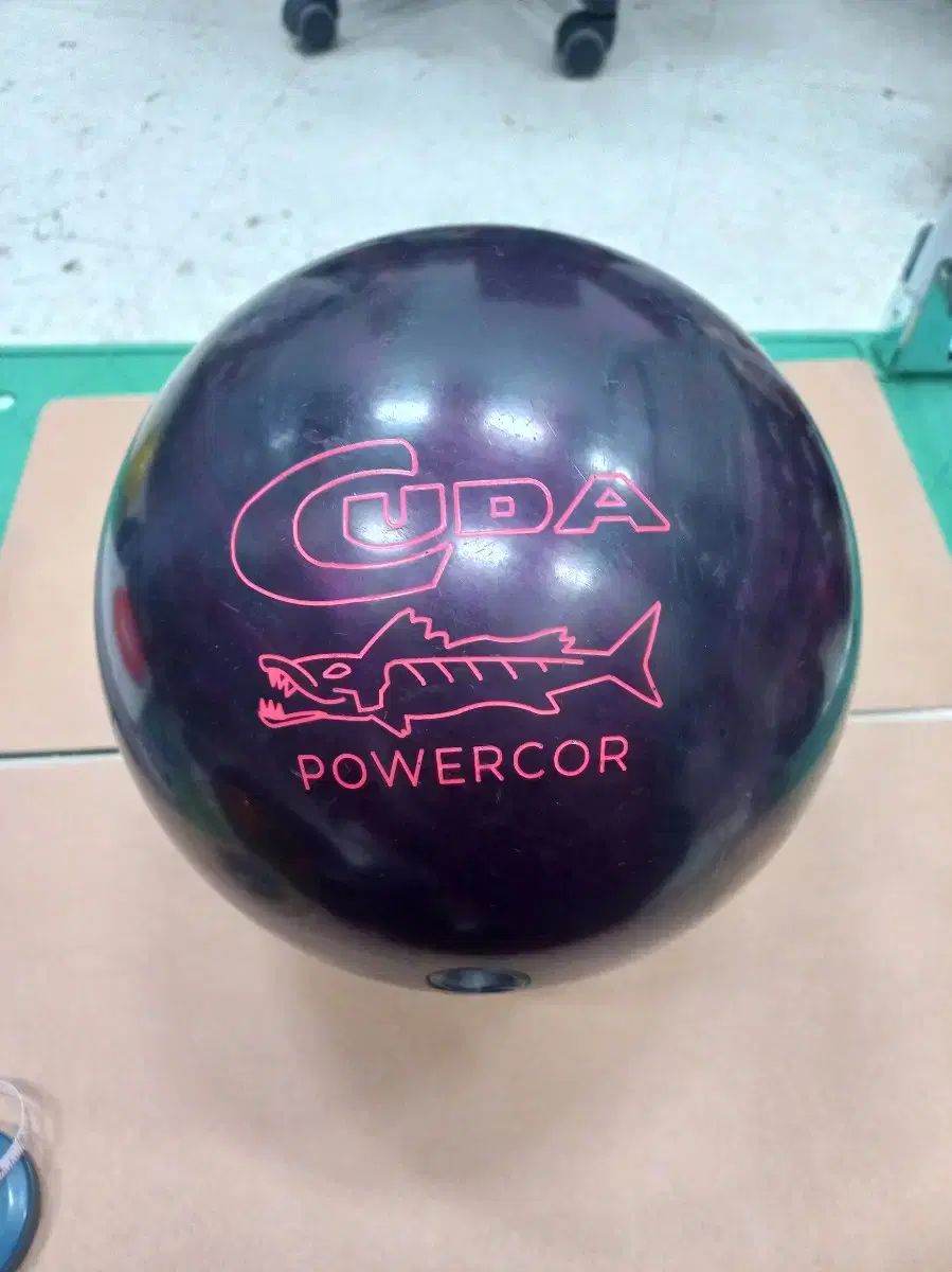 ボーリングボール 15p トゥーフィンガー クダ パワーコア