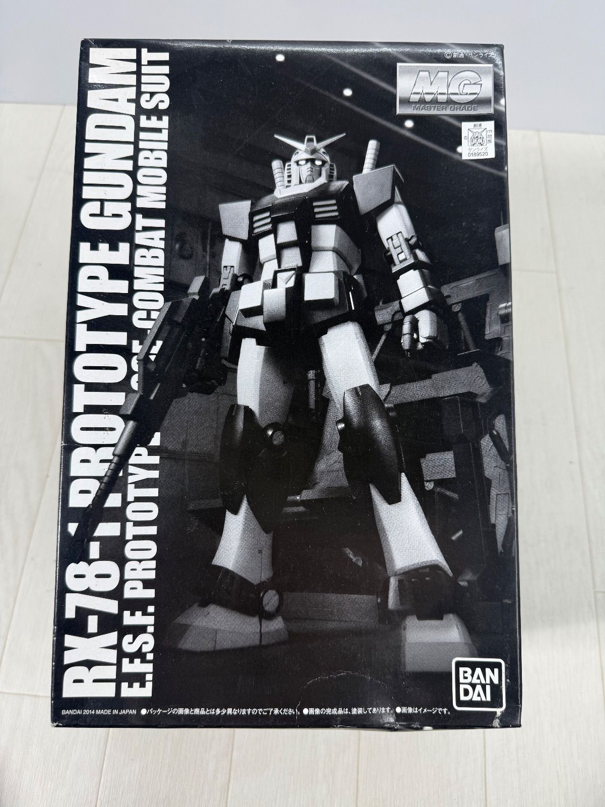 1 100 MG RX 78 ガンダム バンダイ