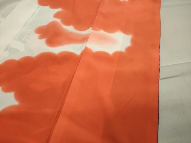 雲重ね飛鶴花文