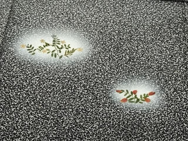 平和屋着物○訪問着 作家物 押し花 草花文 蛍暈し たたき染め 黒地