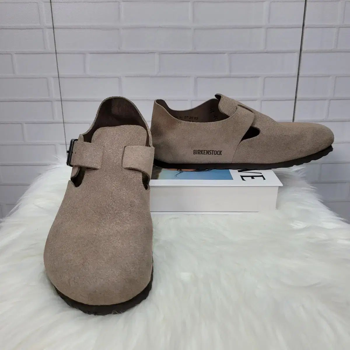 スウェード サンダル