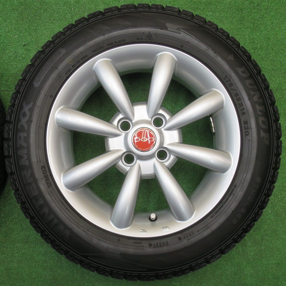 バリ溝 21年 キレイ 9 5分 FIAT フィアット 500 AGA 175 65 R 14 スタッドレス ダンロップ ウインターマックス WM 02 14インチ PCD 98 4 H ス