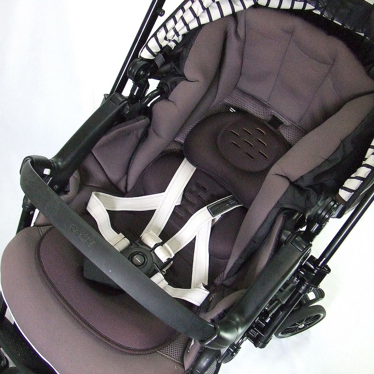 大 っ 厳選 ベビーカー コンビ スゴカル 4キャス compact コンパクト エッグショックHH combi 1カ月から3歳 C.一般