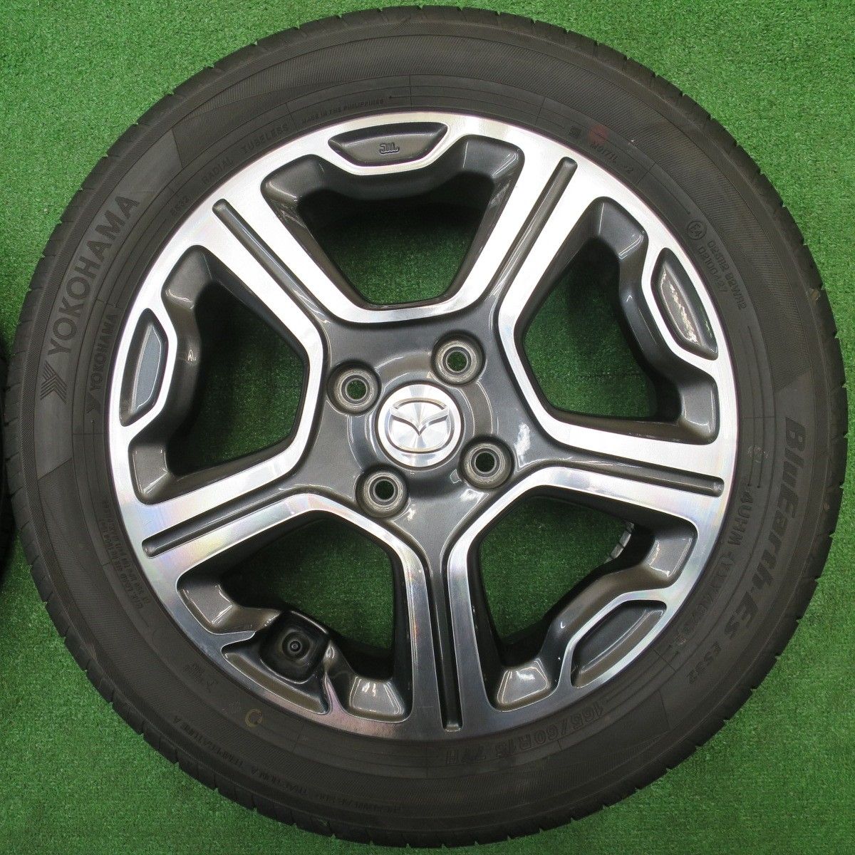 4本価格 23年 マツダ フ クロスオーバー スズキ ハスラー 165 60 R 15 ヨコハマ BluEarth ES 32 15インチ PCD 100 4 H ノ