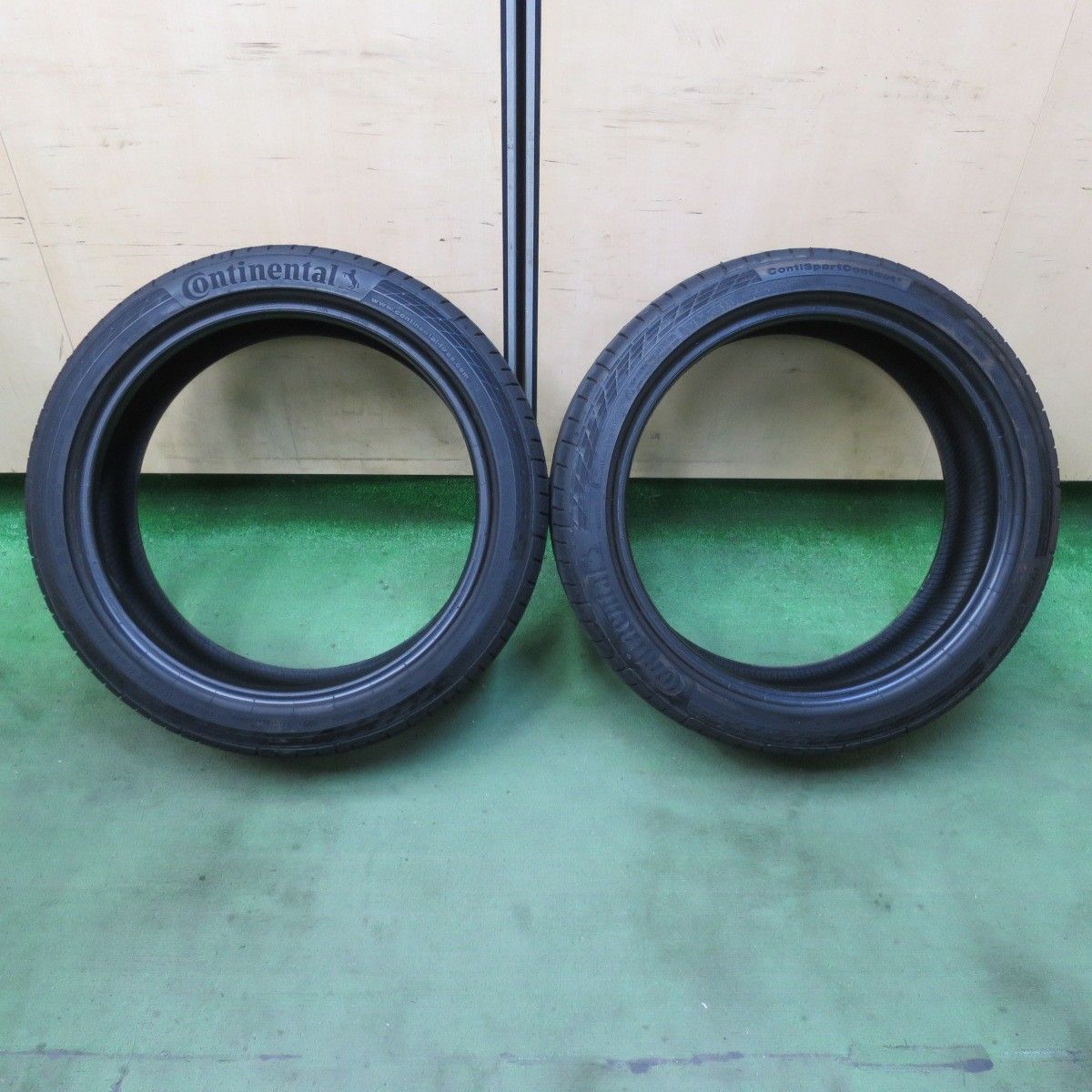 バリ溝 23年 9分 2本 195 45 R 17 コンチネンタル コンチスポーツ コンタクト5 タイヤ 17インチ アクア スイフト スポーツ 等 5110701イノタ