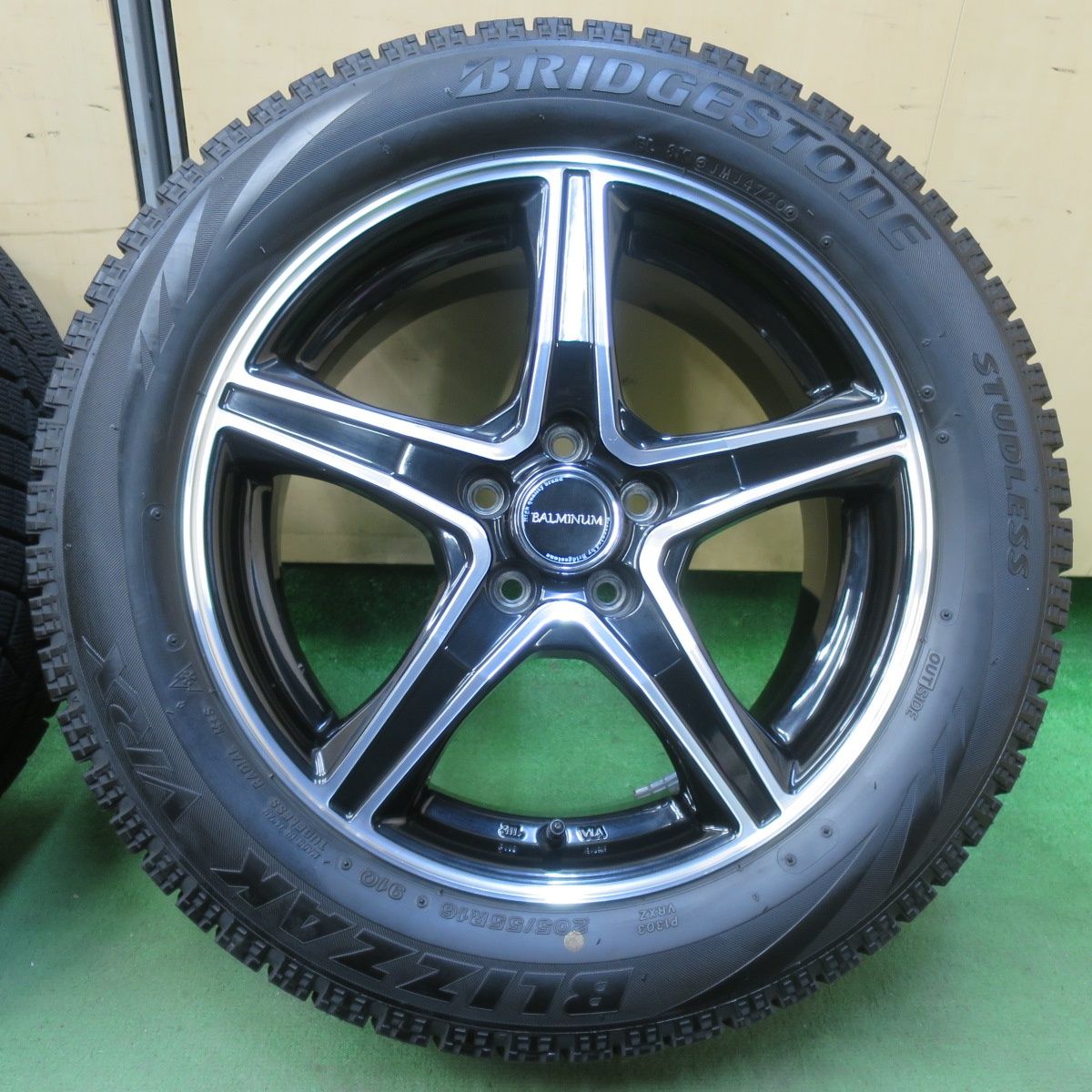  バリ溝 キレイ 9 5分 スタッドレス 205 55 R 16 ブリヂストン ブリザック VRX バルミナ 16インチ PCD 100 5 H 5110502イス 16インチ タイヤ ホイールセット