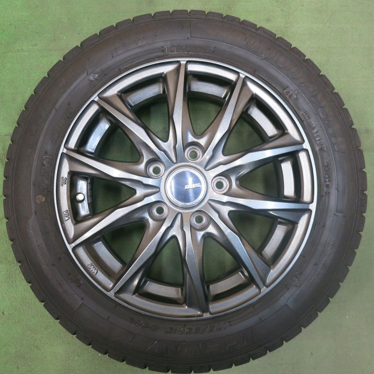  バリ溝 22年 キレイ 8 5分 スタッドレス 175 65 R 15 グッドイヤー アイスナビ7 D O S DOS 15インチ PCD 114 3 5 H ス 15インチ タイヤ ホイールセット