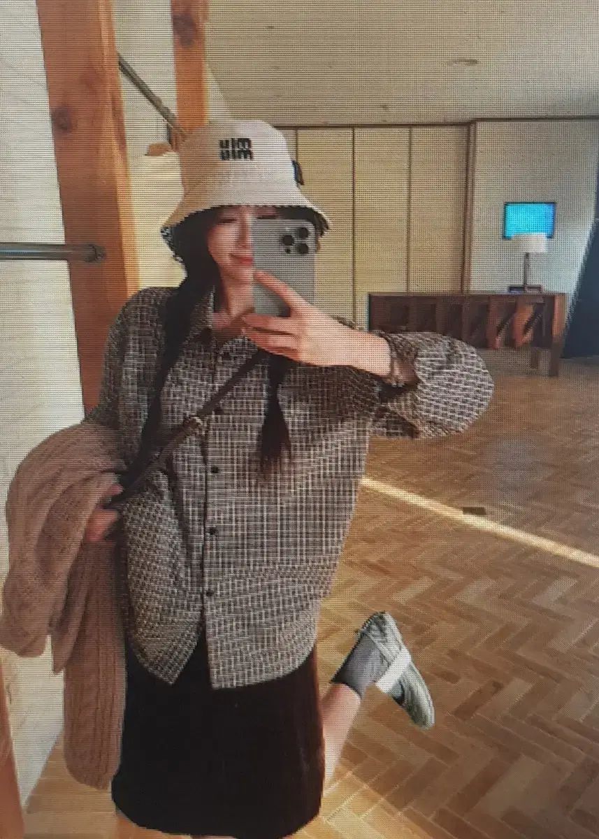 海外配送 チェック柄シャツ ピンクセーター ブラウン コーデュロイスカート セット