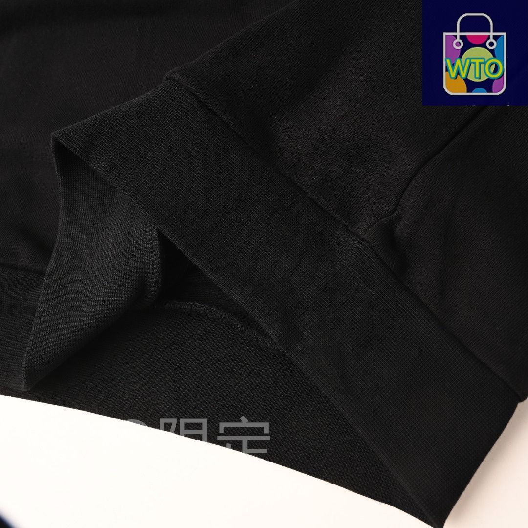 ロゴプリントパーカー 高品質無塵布生地