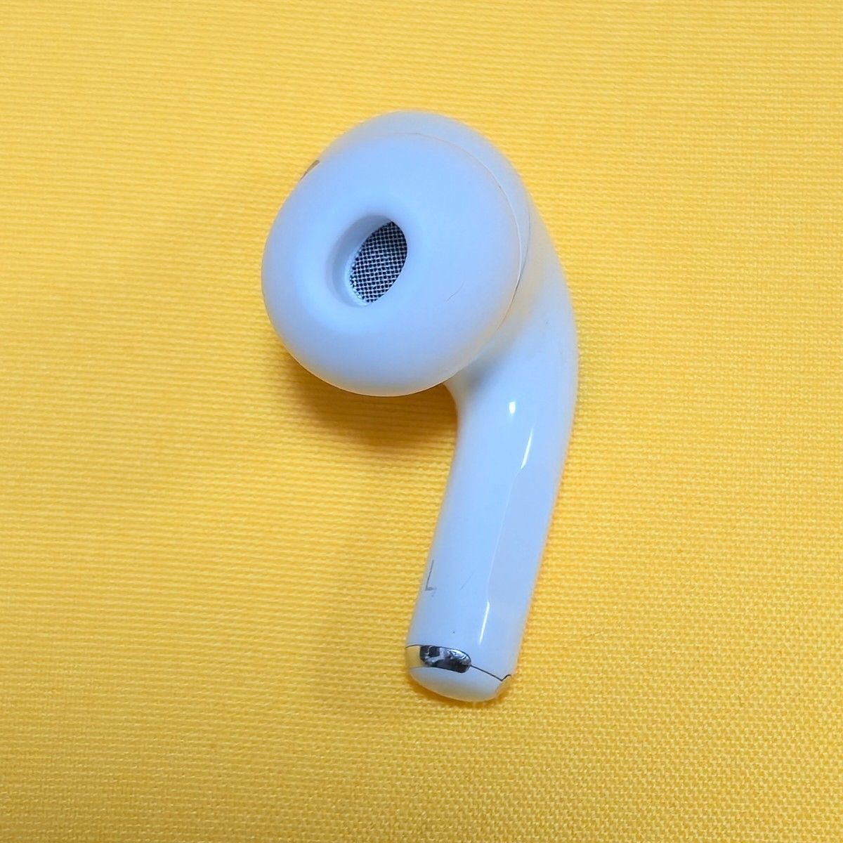 AirPods pro 第2世代 左耳 Lightning A2699 - メルカリ