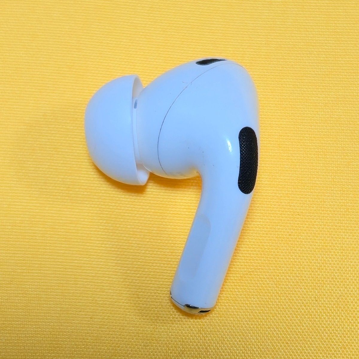 AirPods pro 第2世代 左耳 Lightning A2699 - メルカリ