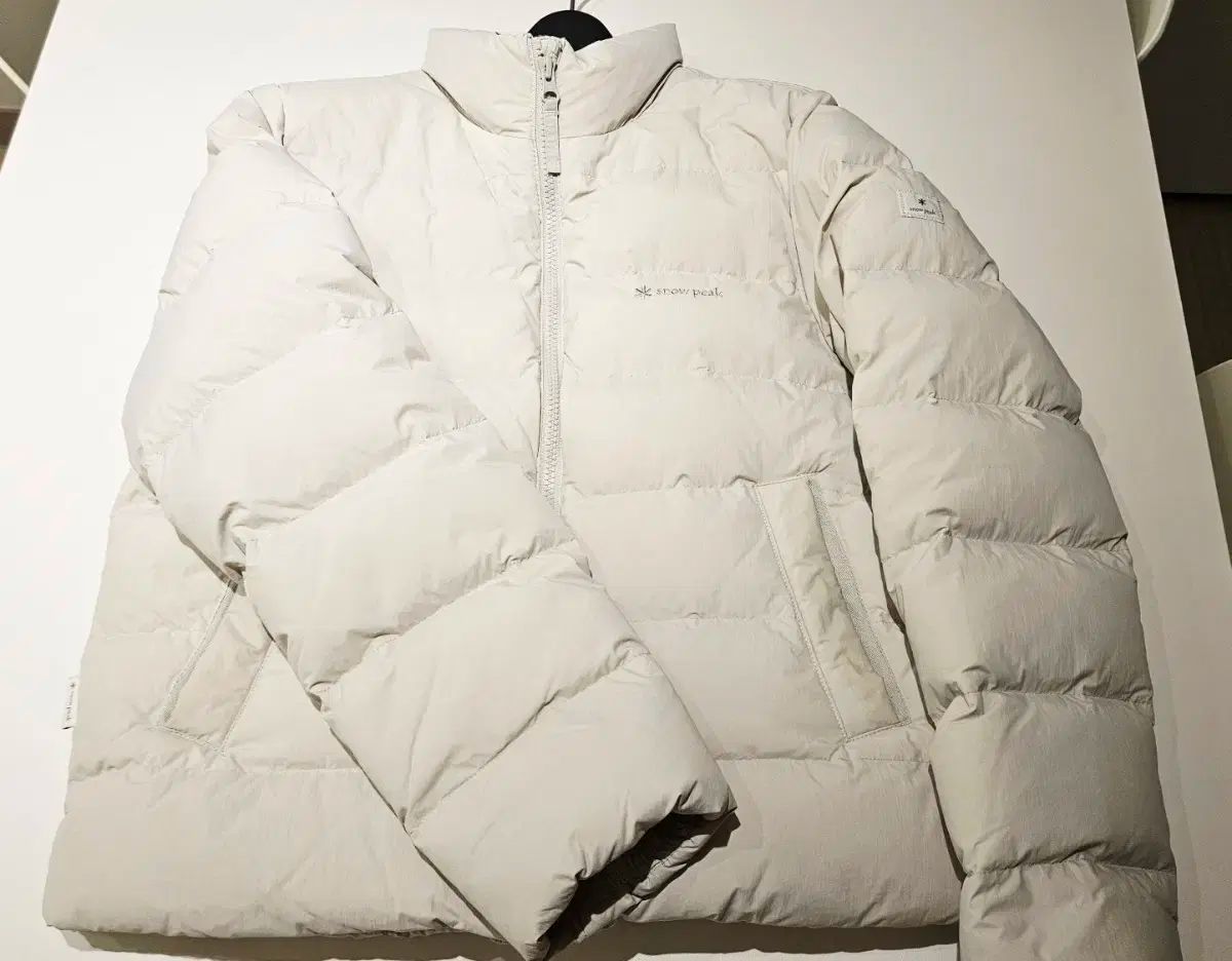 スノーピーク Snow Peak 軽量ダウン アイボリー