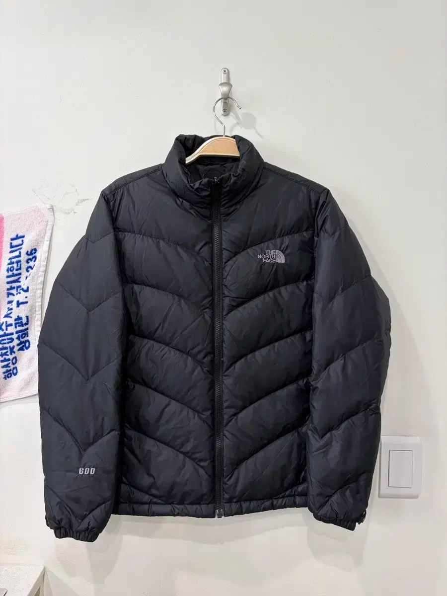141 THE NORTH FACE ザノースフェイス 軽量ダウン