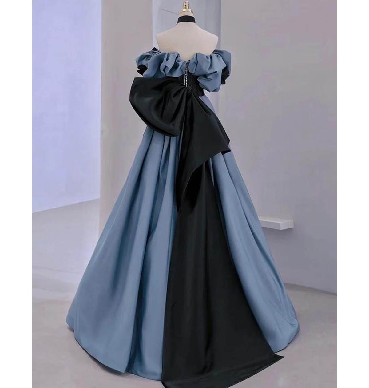 再販品 ️イブニングドレス フリル ブルー ドレス プリンセス風 発表会ドレス パフスリーブ ロングドレス パーティードレス 結婚式ドレス 二次会ドレス ロング オフショルダー コスプレ衣装 0990 明るい