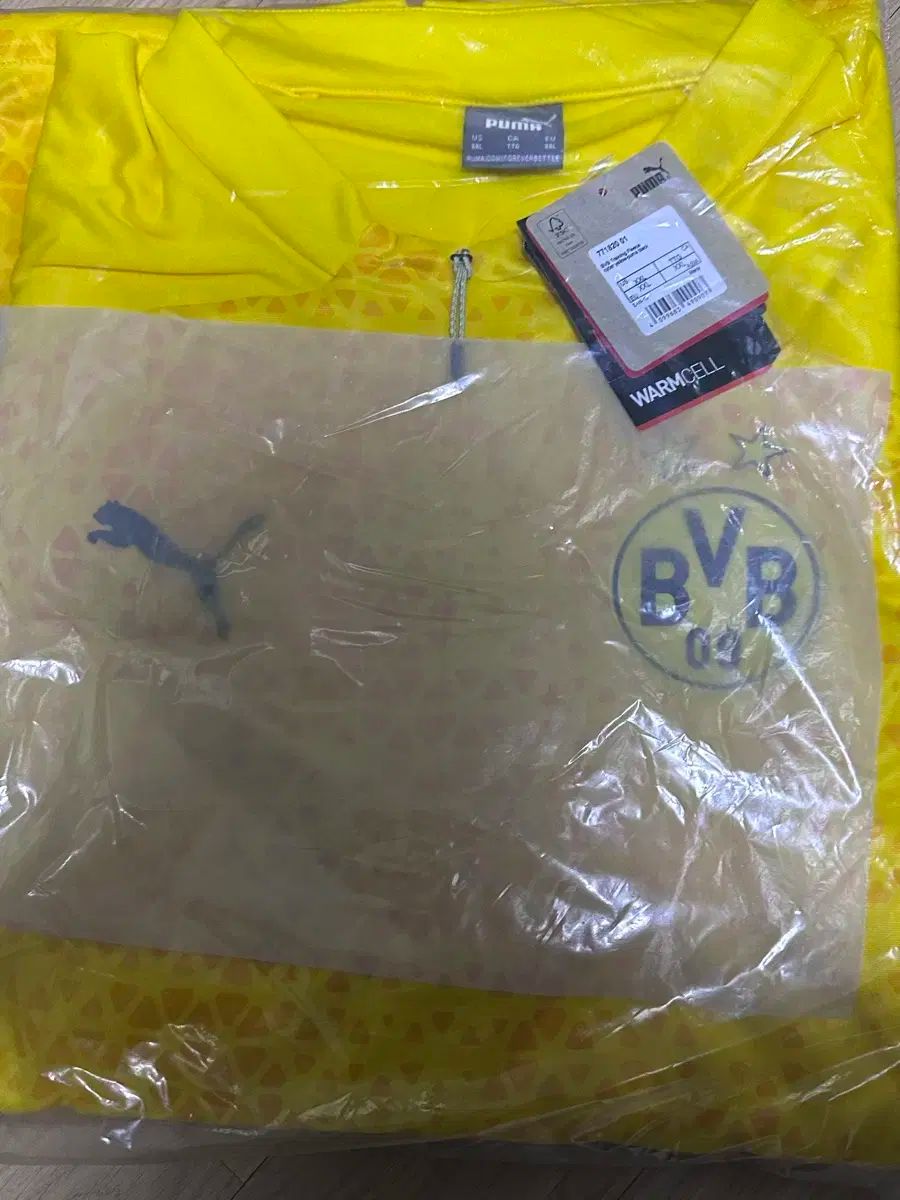 ドルトムント　フリース　新品タグ付き　usサイズL 大き目 ボルシア・ドルトムント トレーナー フリース 2XL - メルカリ