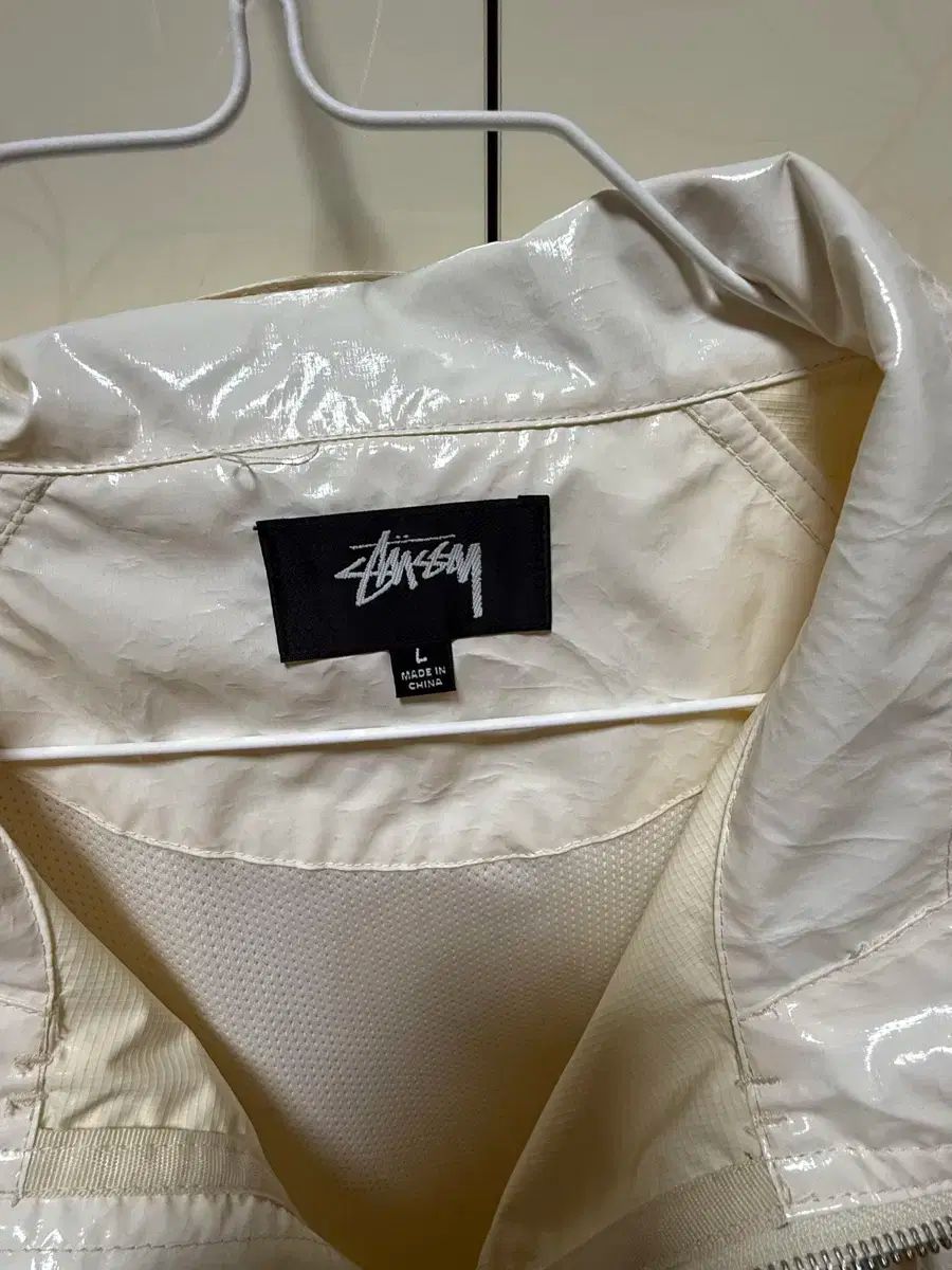 STU ビーチシェル アイボリー ウィンドブレーカー ジャケット