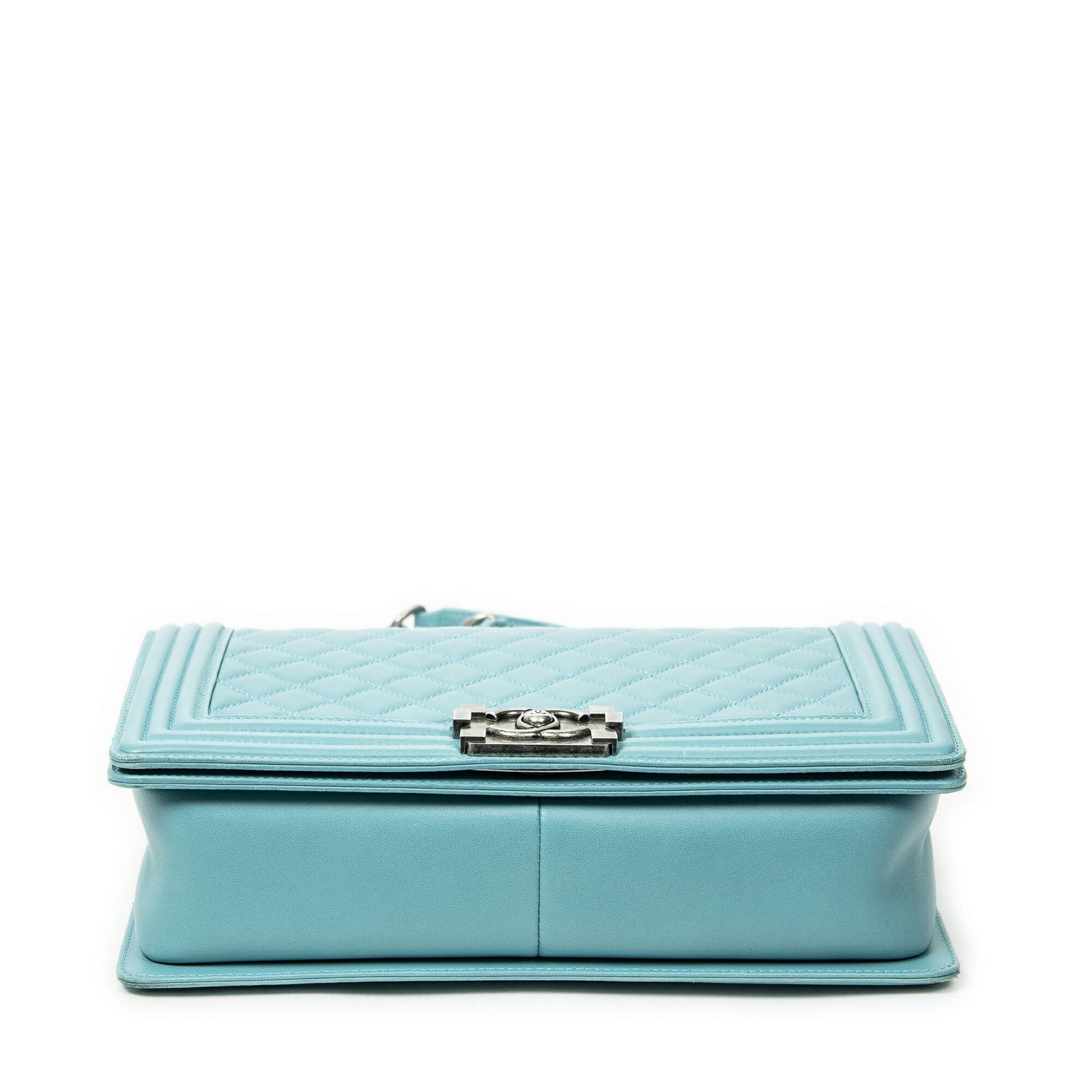  CHANEL シャネルミディアムボーイ水色マトラッセラムスキンレザーA メッセンジャーバッグ ショルダーバッグ