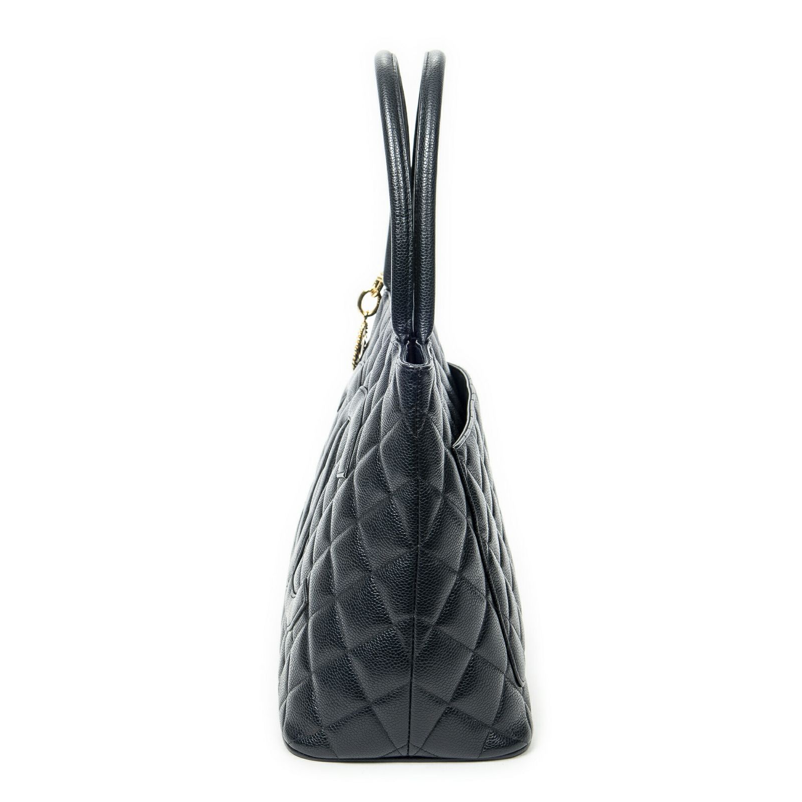 シャネルメダリオントートネイビーマトラッセキャビアレザーA