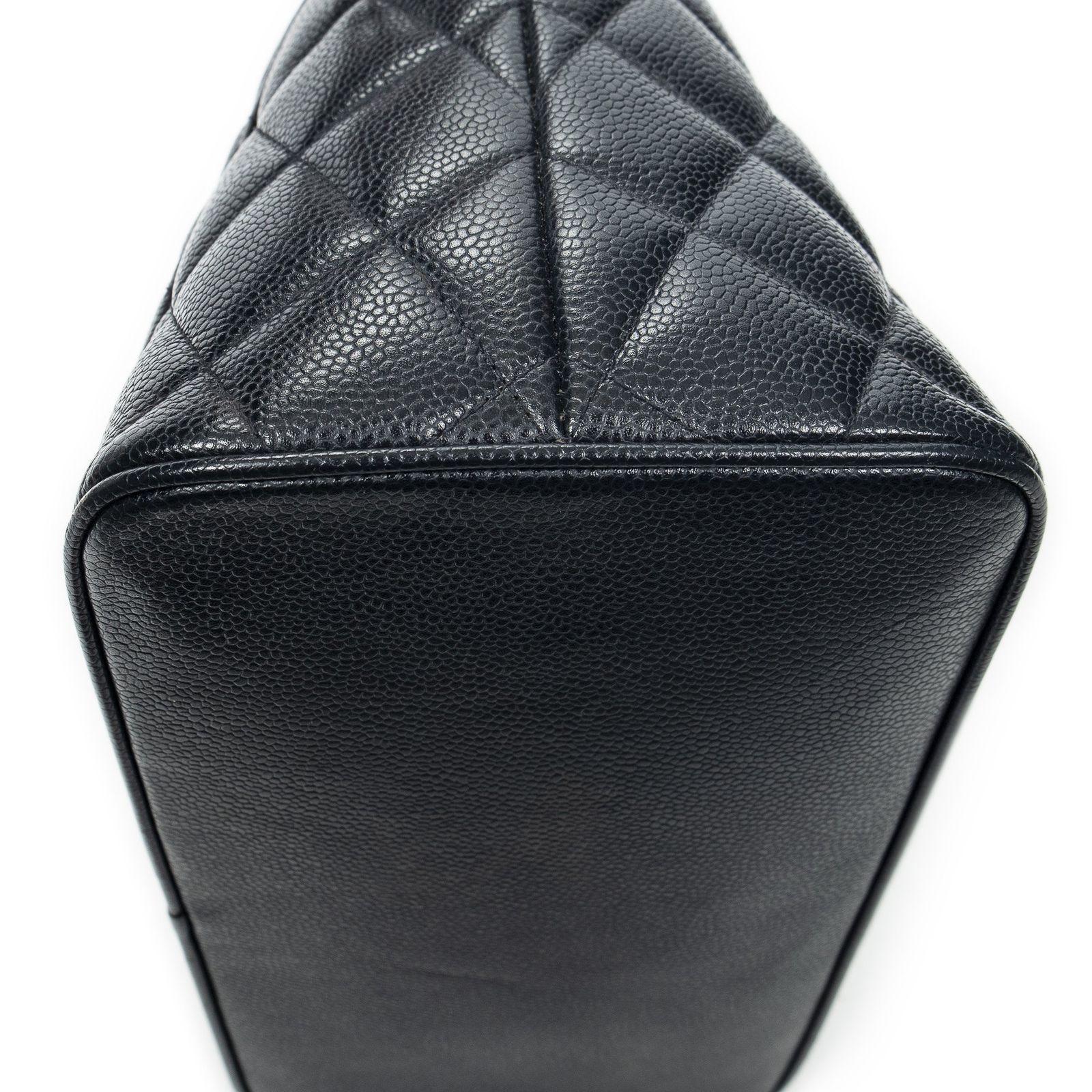 シャネルメダリオントートネイビーマトラッセキャビアレザーA