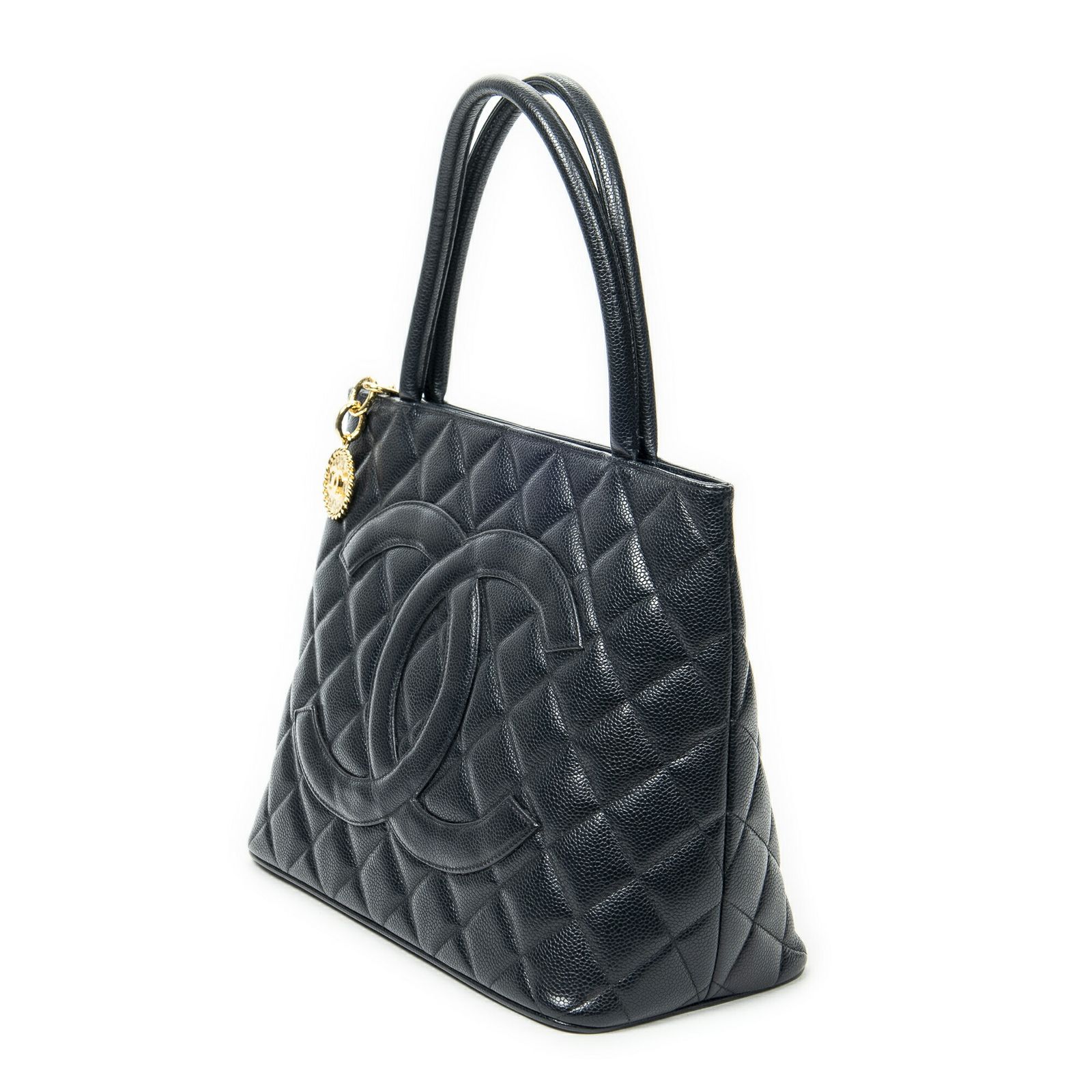 CHANEL シャネルメダリオントートネイビーマトラッセキャビアレザーA