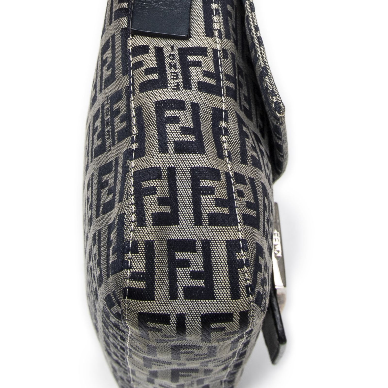 フェンディバゲットネイビー