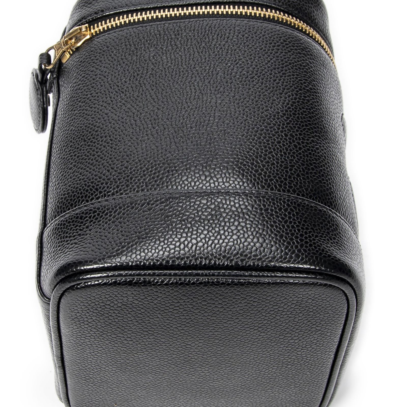 シャネル黒キャビアレザーA