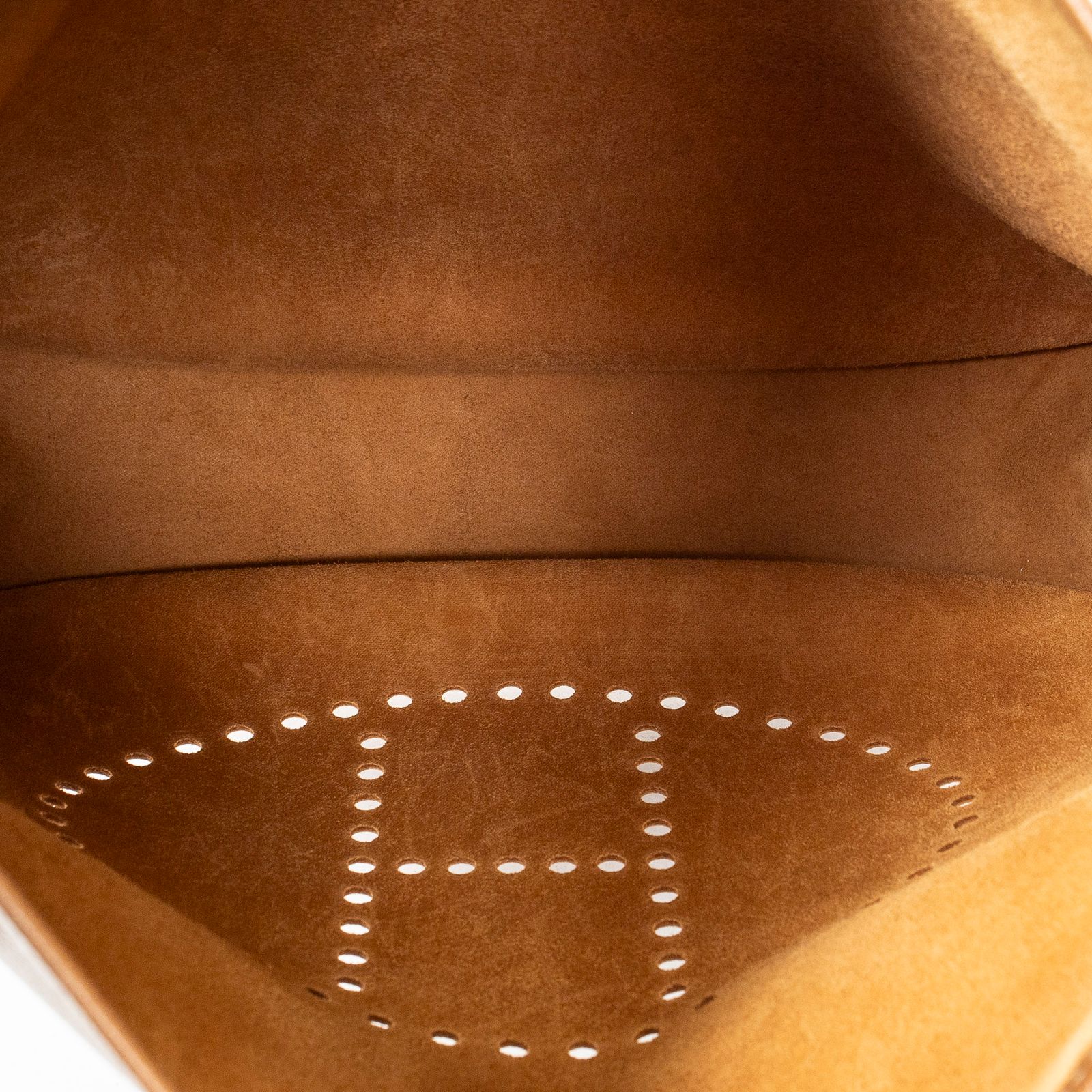 HERMES エルメスエヴリンI金クールシュベルレザーA