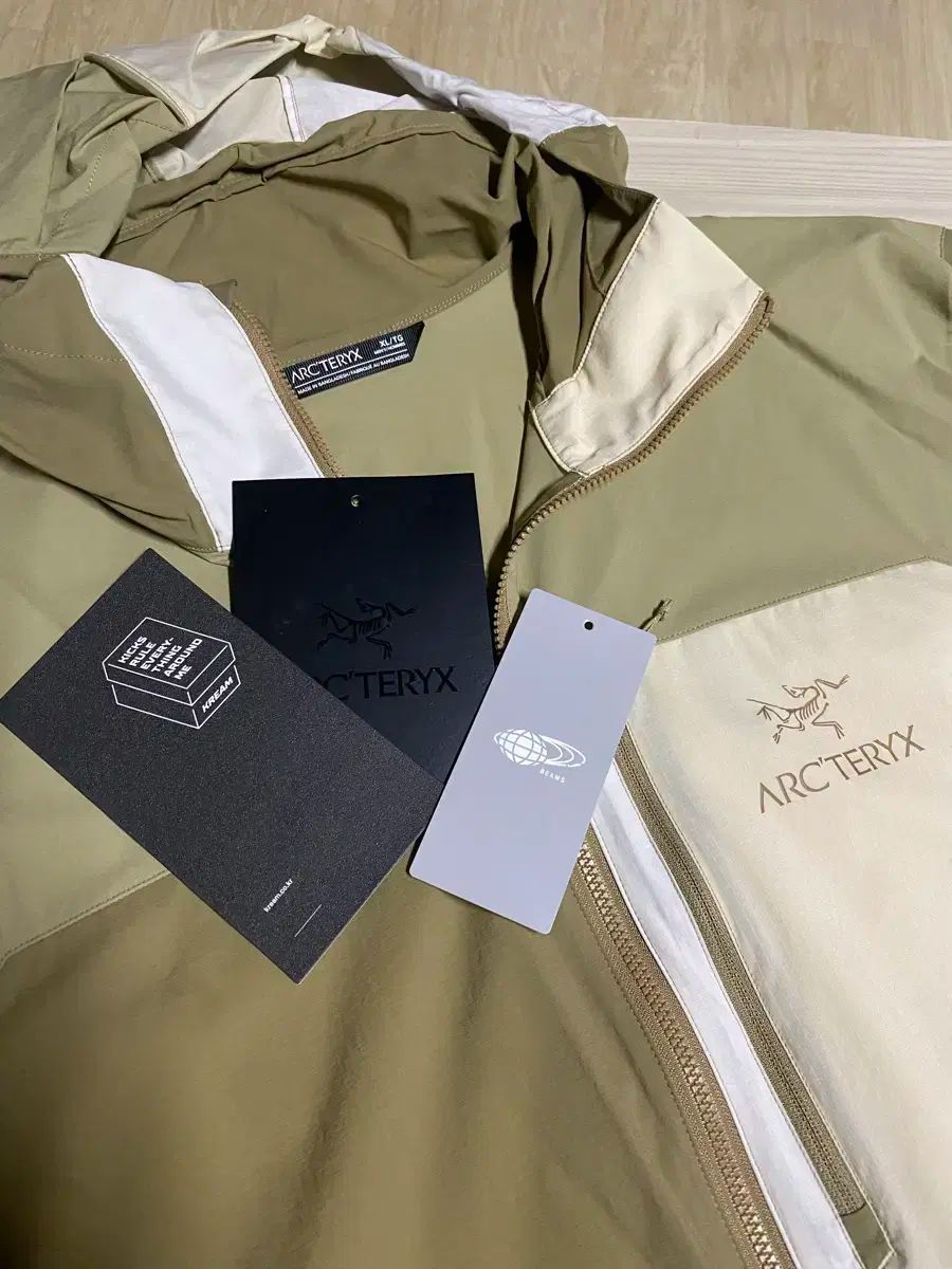 アークテリクス x ビームス スコーミッシュ フーディー なごみ