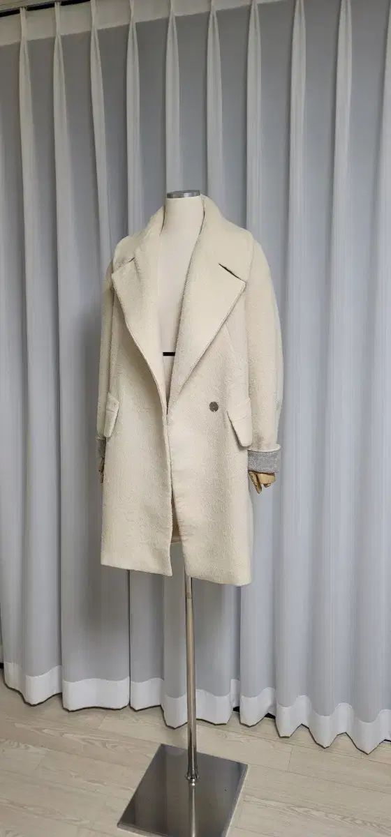 ウール クリーム色コート