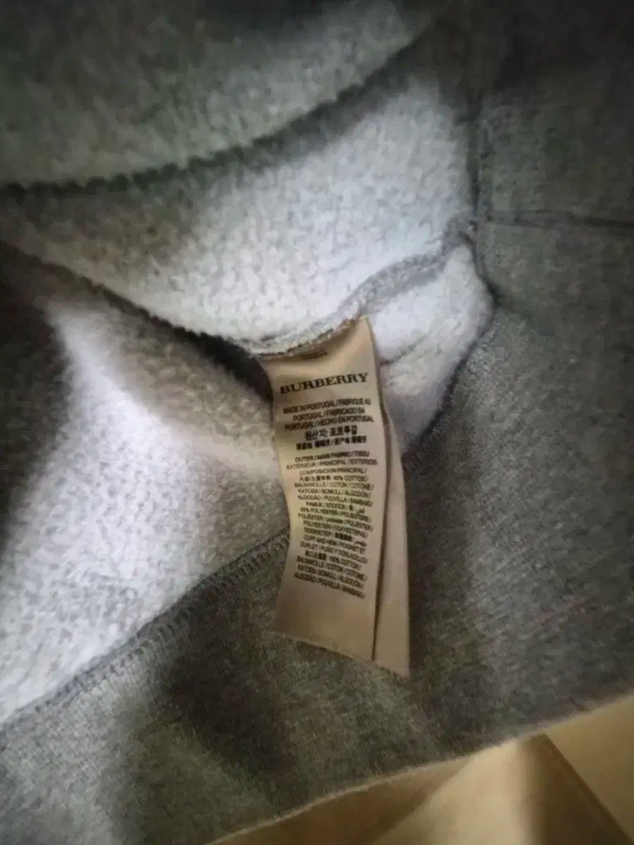 アンブロイダリー ロゴ フーディー M 95 100