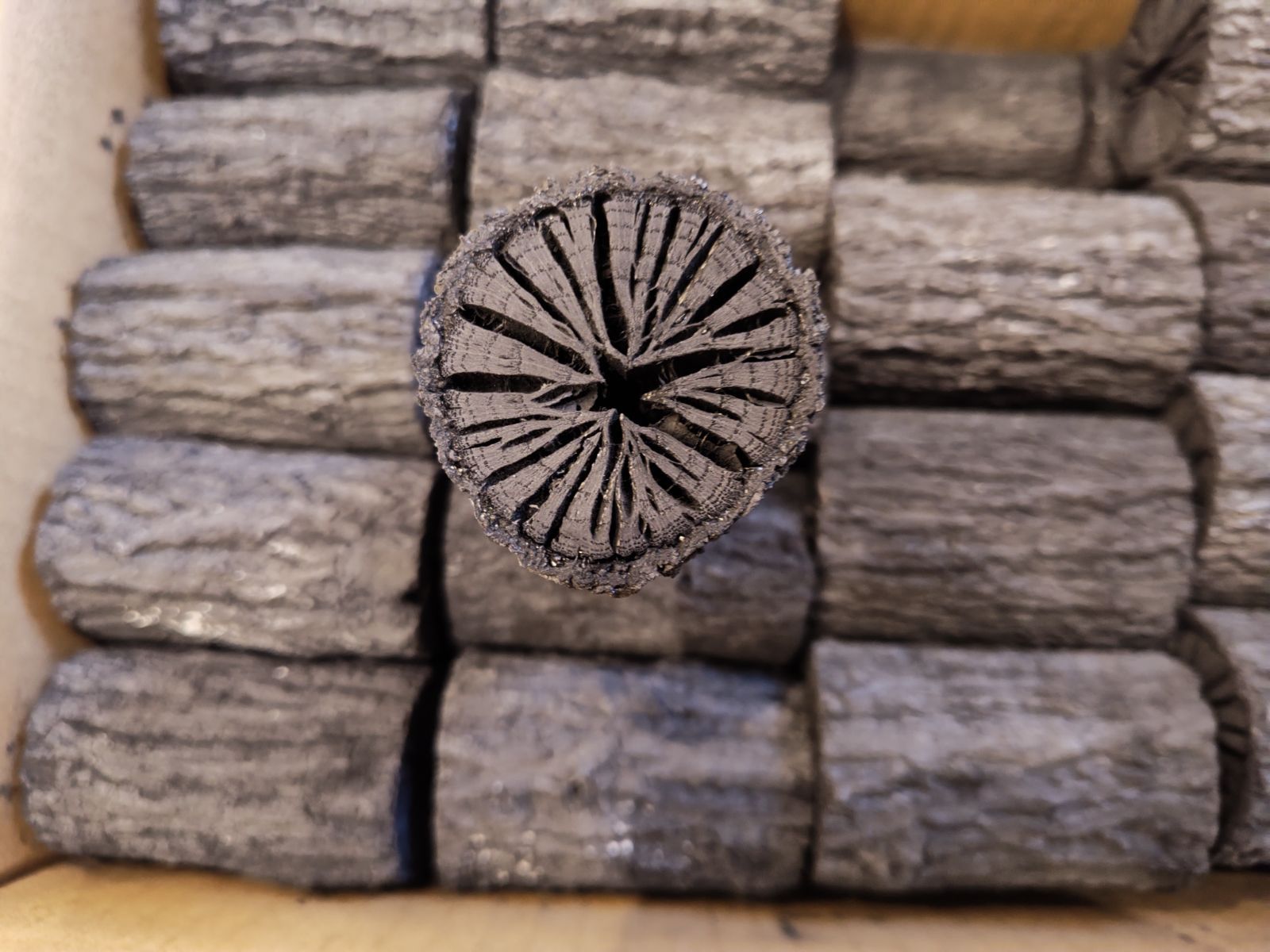 逢絢亭・新品】茶の湯炭 丸毬打（まるぎっちょ）のみ 炉用サイズ 椚炭