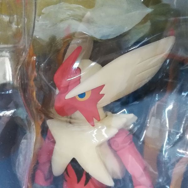 mC009a [未開封] S.H.Figuarts ポケットモンスター メガバシャーモ | R