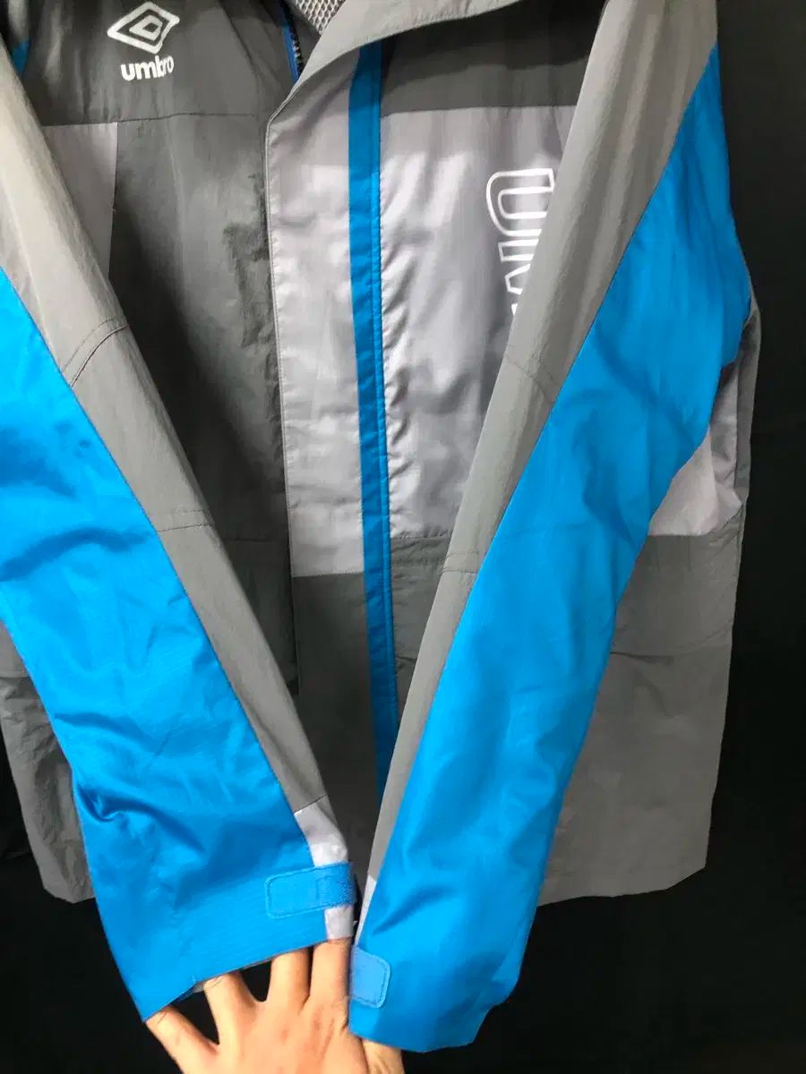 アンブロ ウーブン