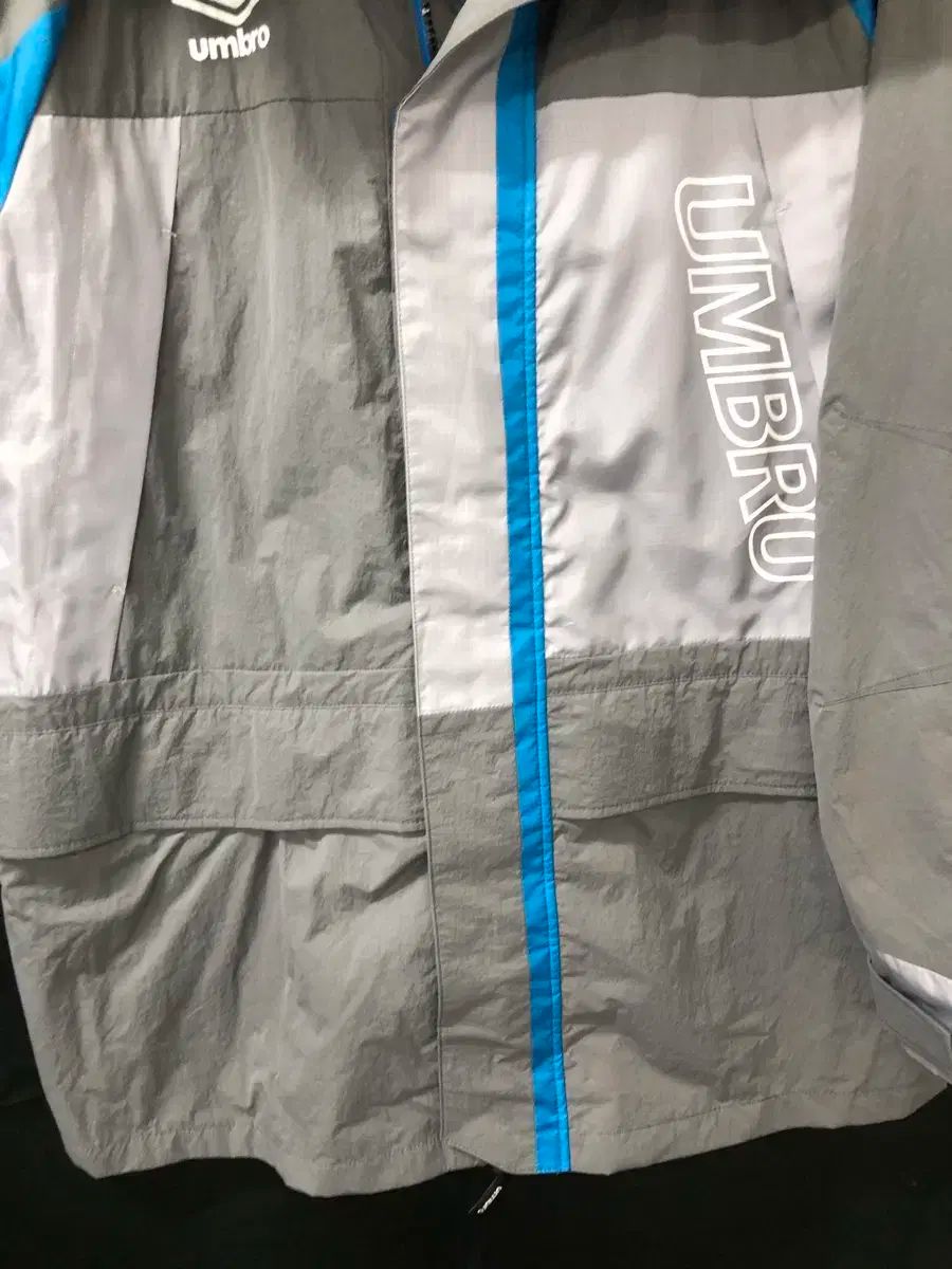 アンブロ ウーブン