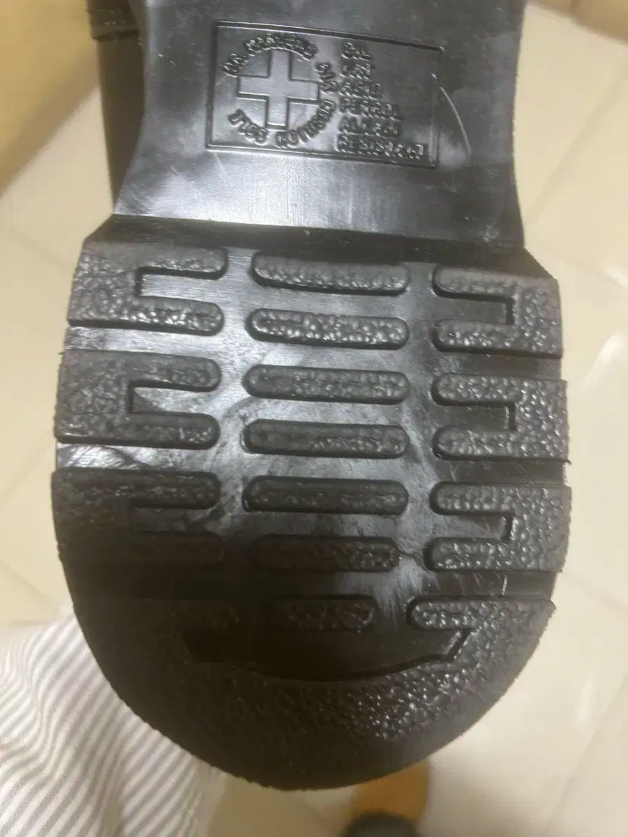 MARTENS ドクターマーチン