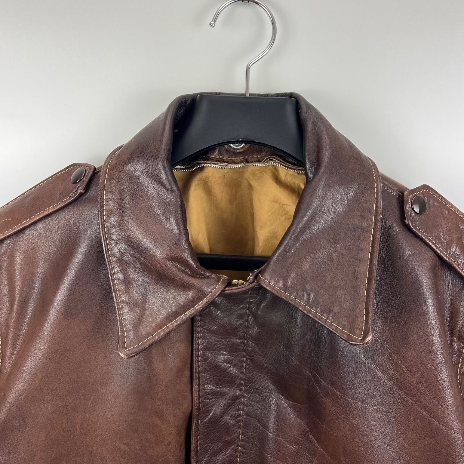 SCHOTT 70s USA vintage A-2 Leather flight jacket 44 XXL ショット