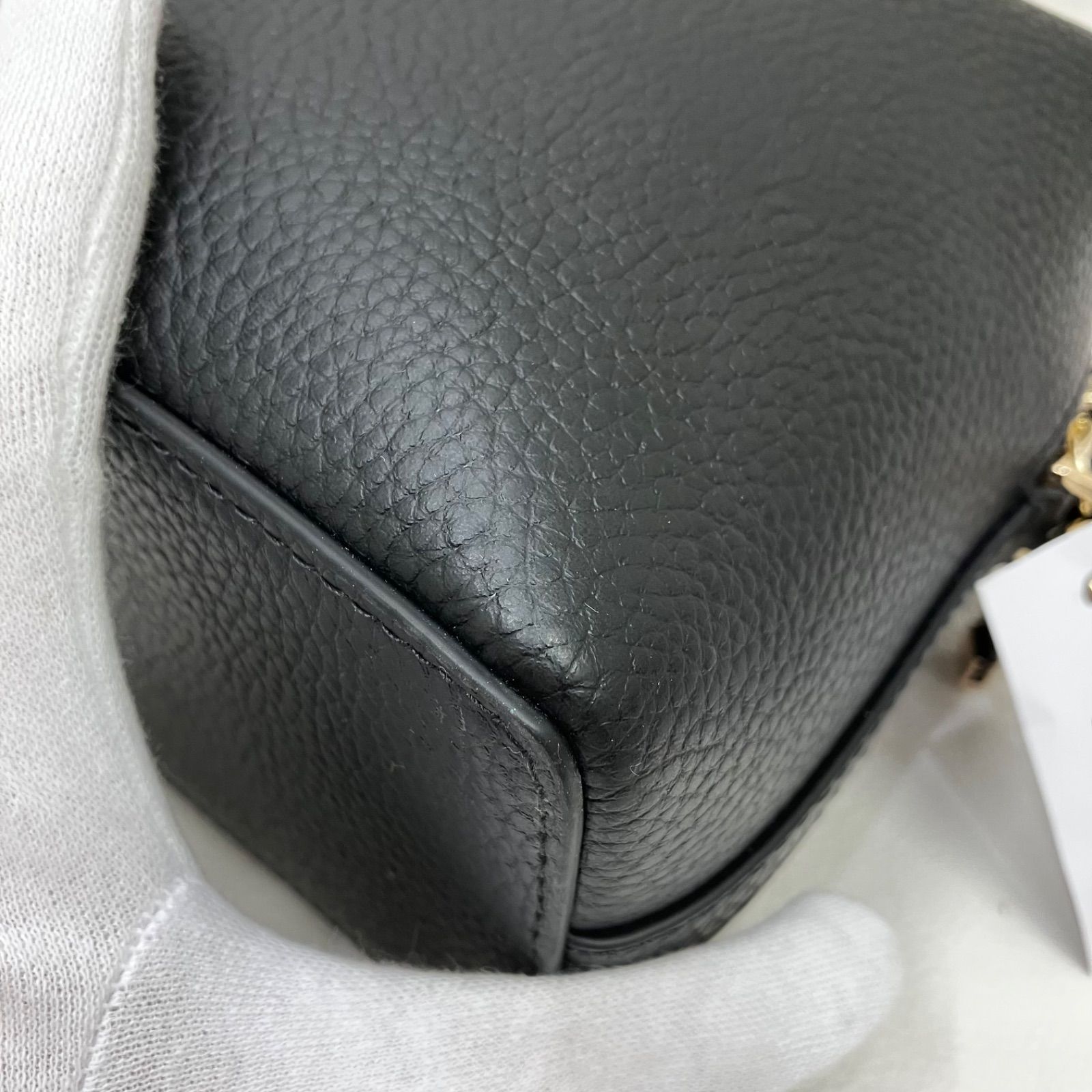 5975 美品 TOCCA トッカ MELODY LEATHER POCHETTE メロディレザー 