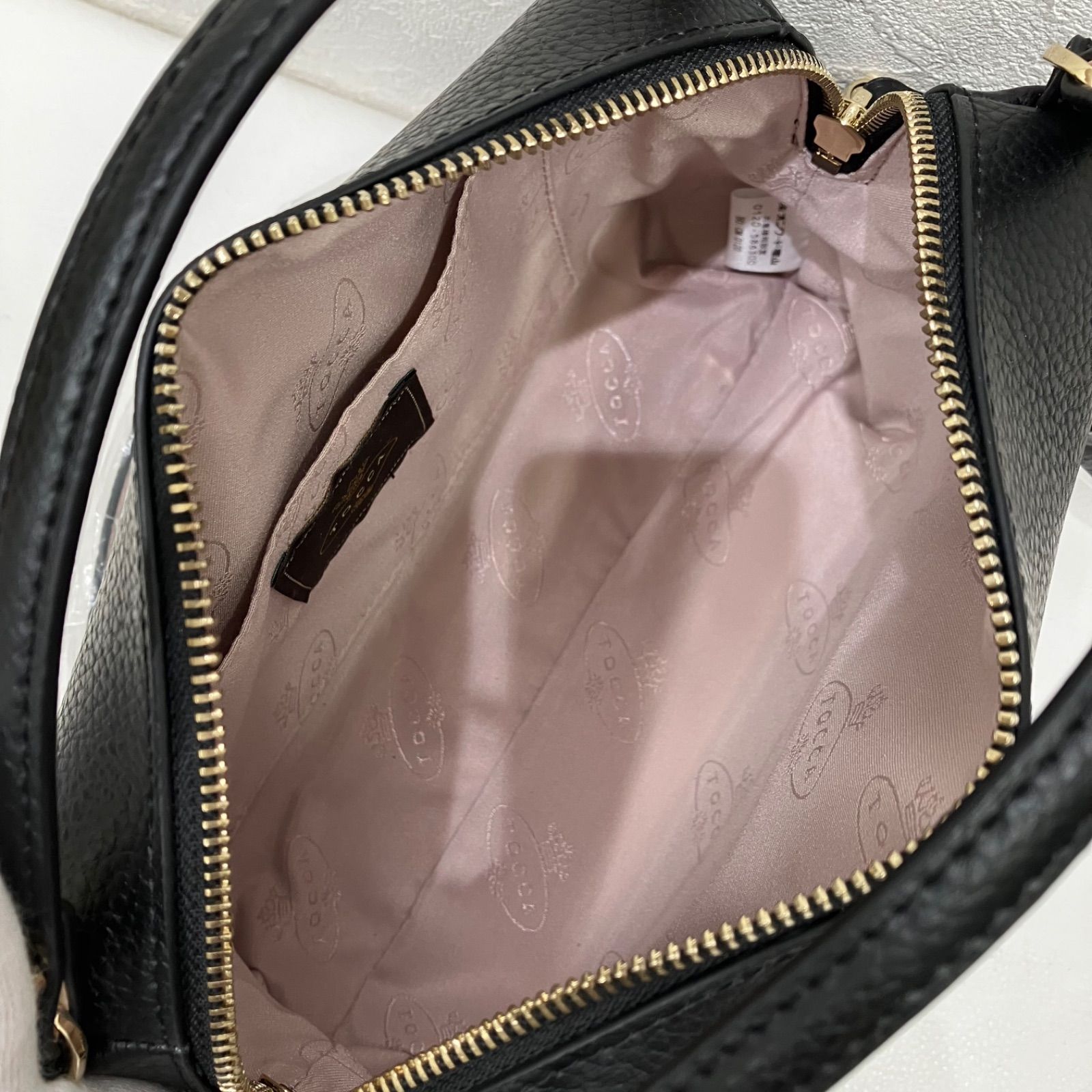 5975 美品 TOCCA トッカ MELODY LEATHER POCHETTE メロディレザー