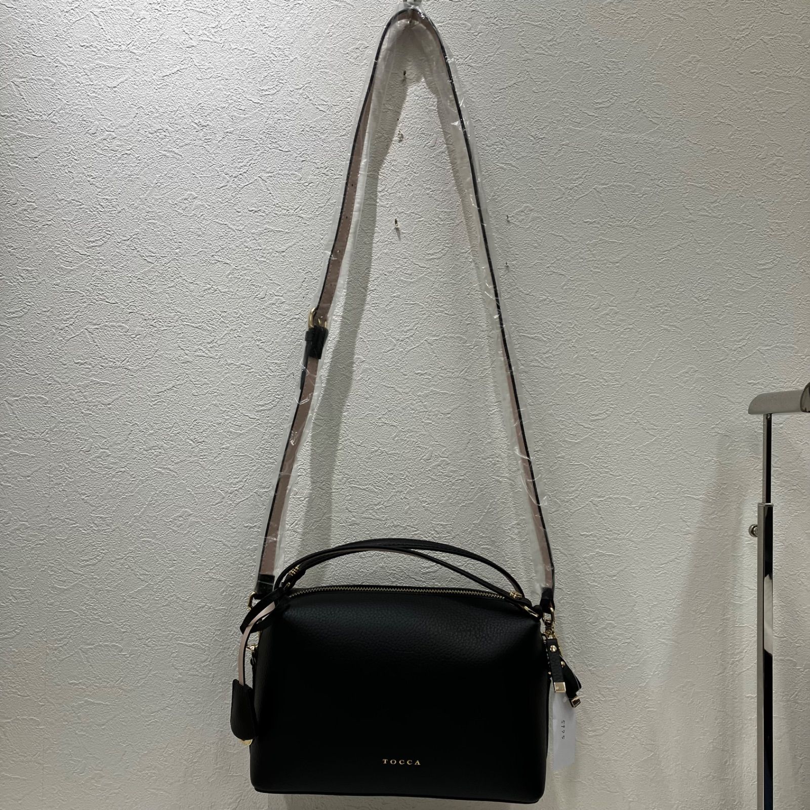 5975 美品 TOCCA トッカ MELODY LEATHER POCHETTE メロディレザー 