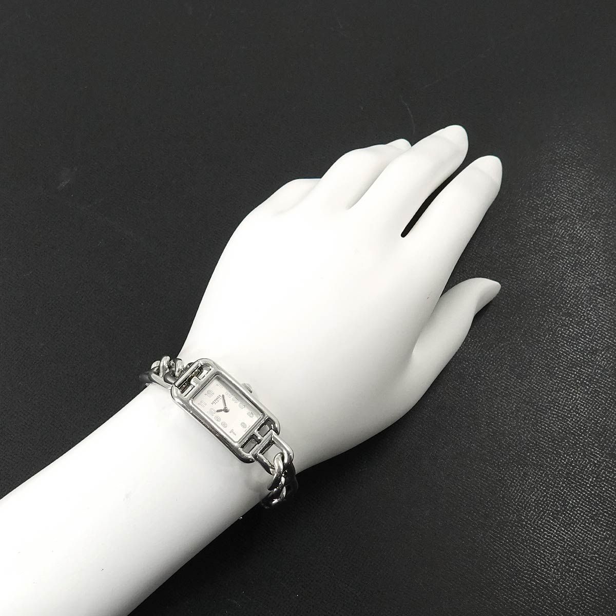 腕時計 シルバー