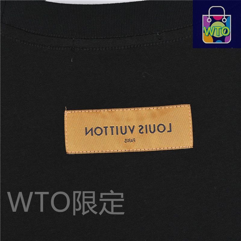 柔らかく薄手素材アウター トップス