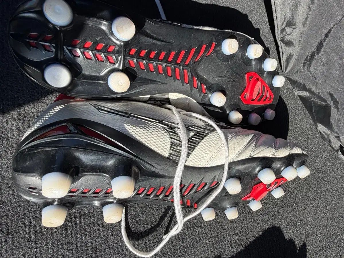 mizuno モレリア NEO 4 ジャパン 255 MD