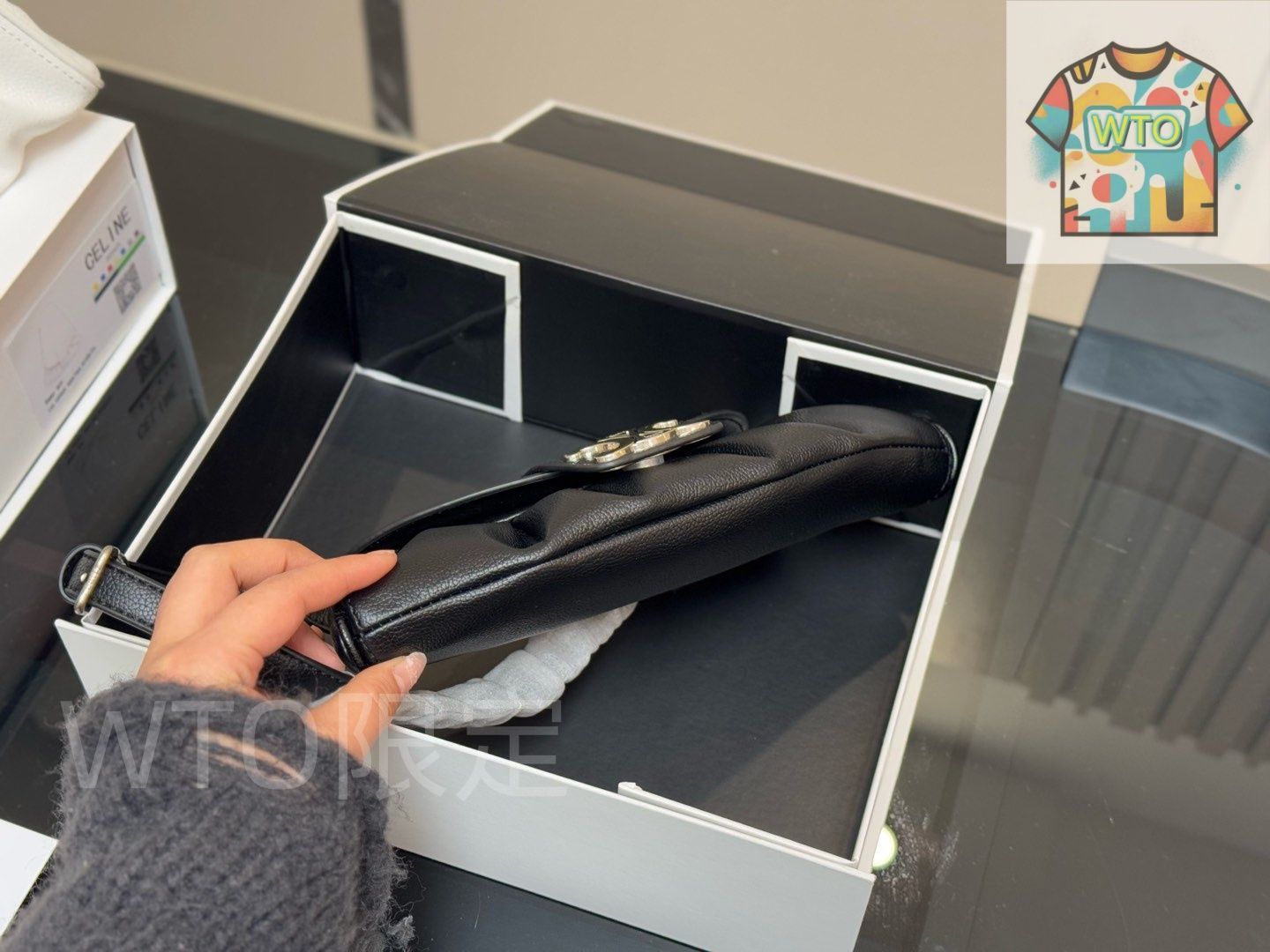  Celine ローラ アンダーアームバッグ - ボックス付き セリーヌ レディースバッグ｜WTO通販｜ -WTO輸入-IEI 71 ハンドバッグ バッグ