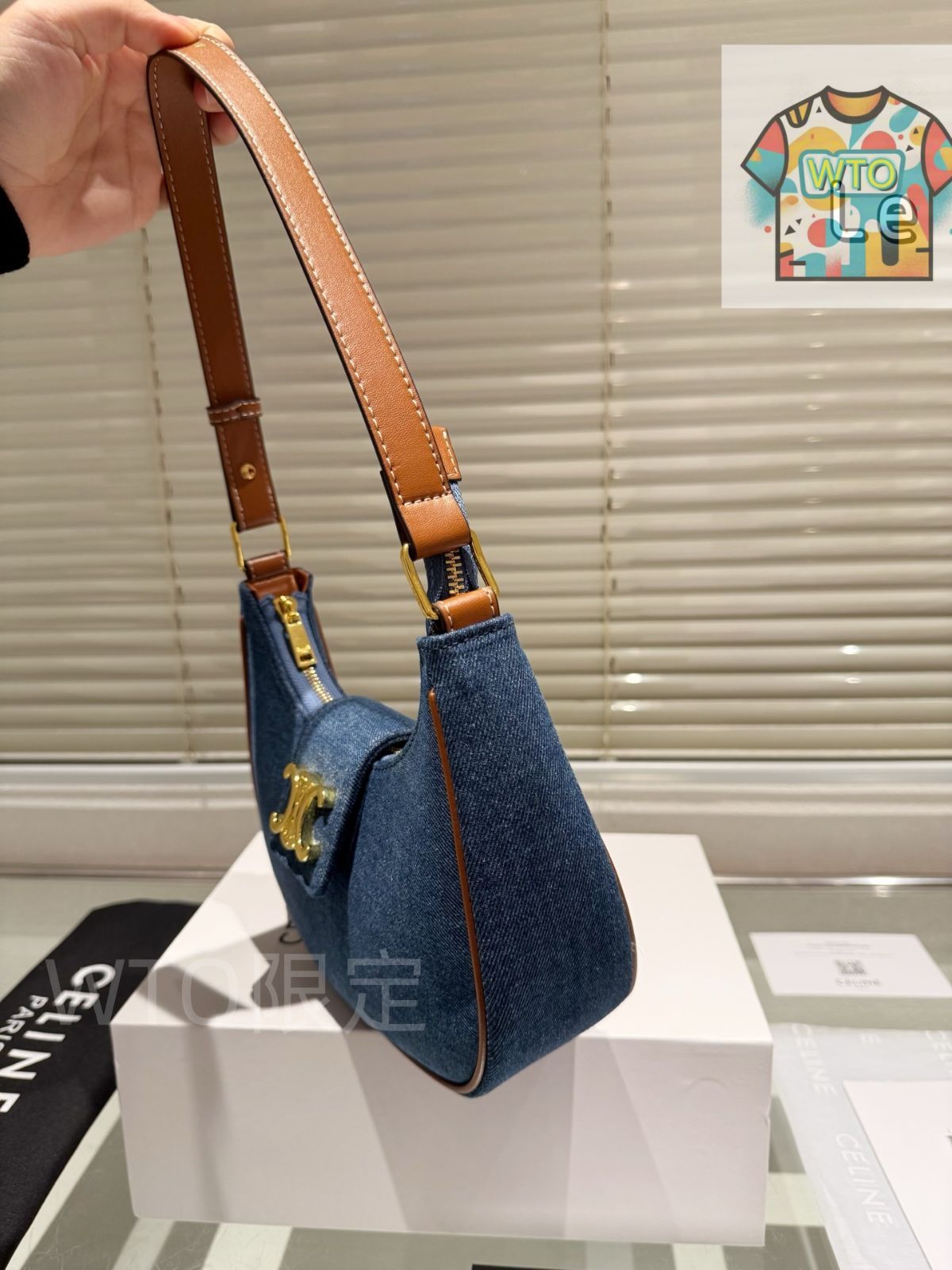 アヴァ アンダーアームバッグ