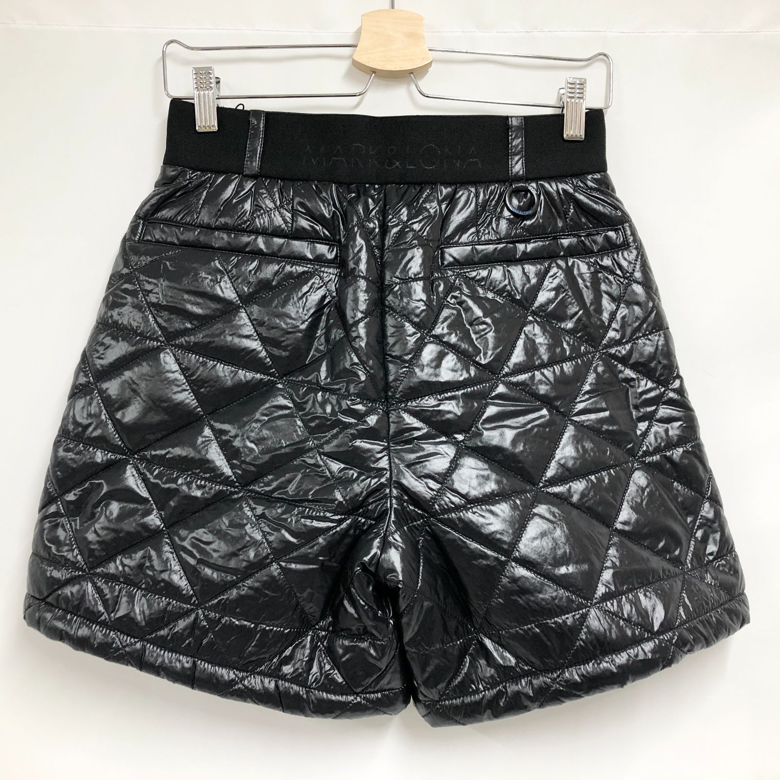  MARK-LONA マークアンドロナ パディング ショートパンツ 38 ブラック パンツ レディースウェア