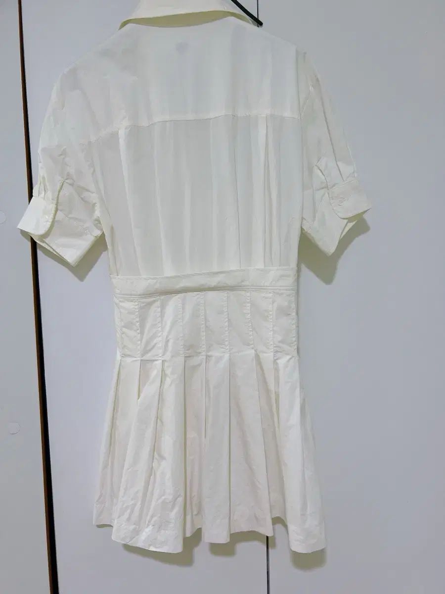 白 ライトブルー